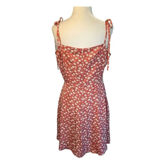 Shein Daisy Print Mini Dress Muted Red Floral Square Neck Tie Straps Ruffle M - Picture 4 of 7